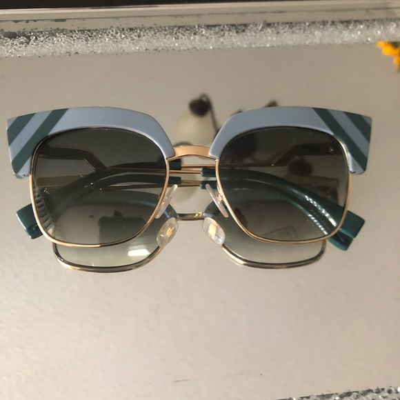 FENDI CAT EYE SHADES AUTHENTIC - Picture 1 of 13